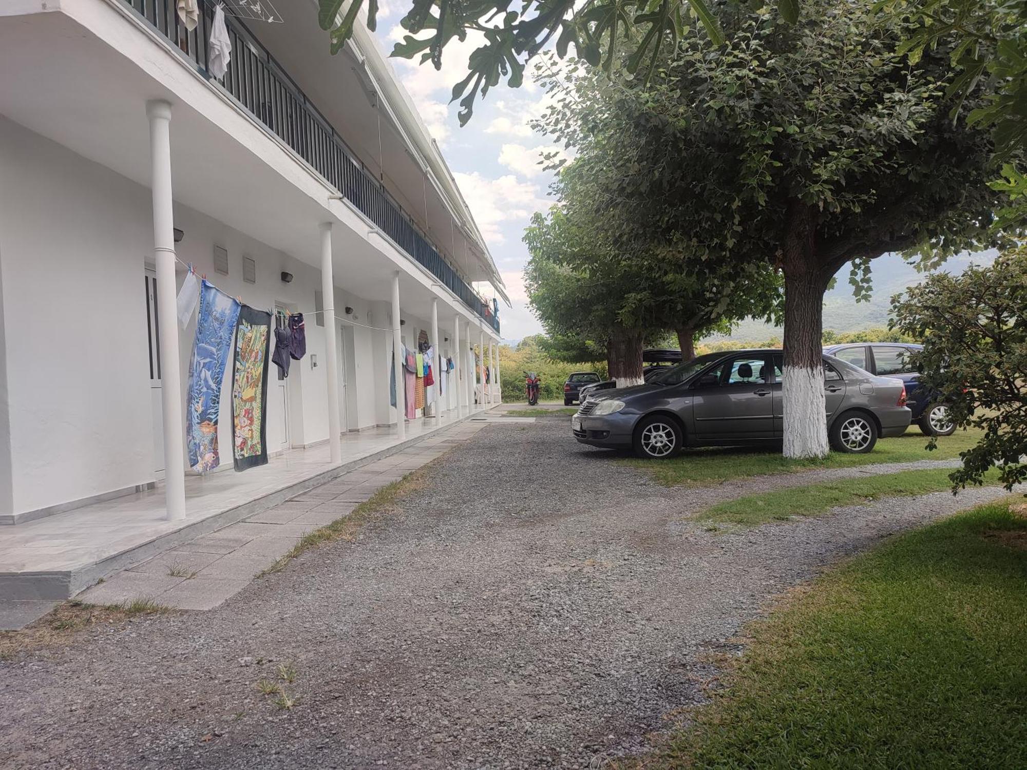 Michalos Apartments Paralia Skotinis Luaran gambar