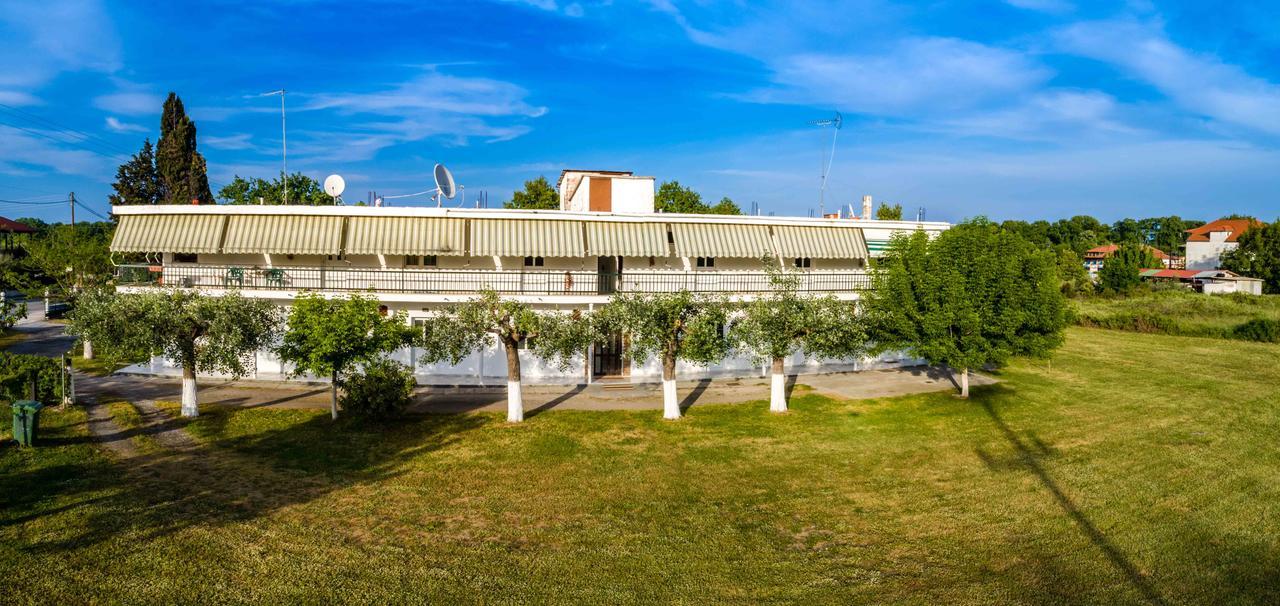 Michalos Apartments Paralia Skotinis Luaran gambar