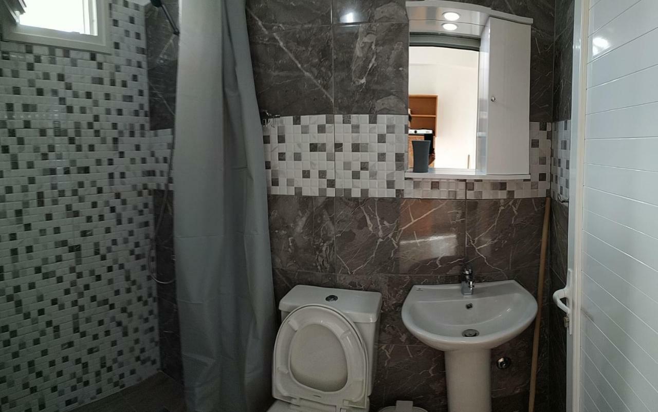 Michalos Apartments Paralia Skotinis Luaran gambar
